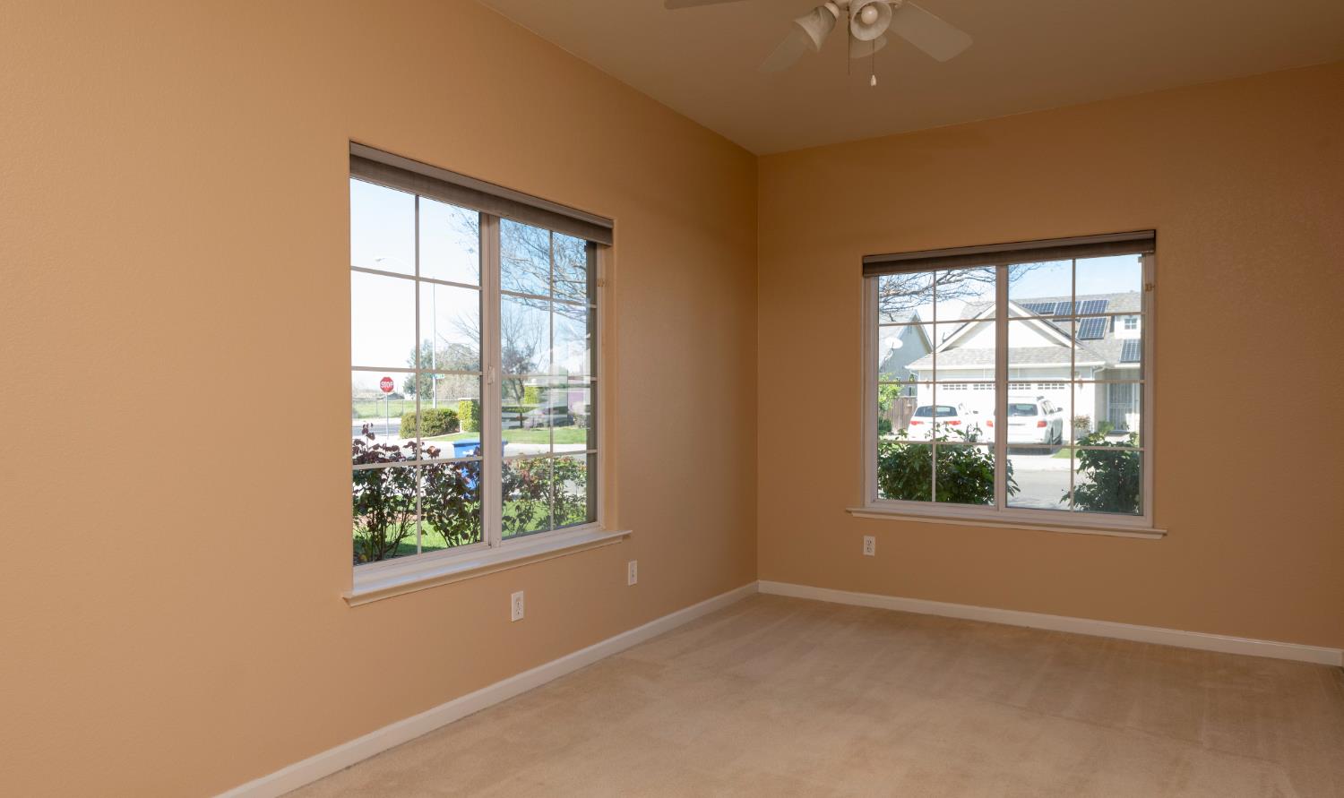 6525 E Raco Ave, Fresno, CA 93727