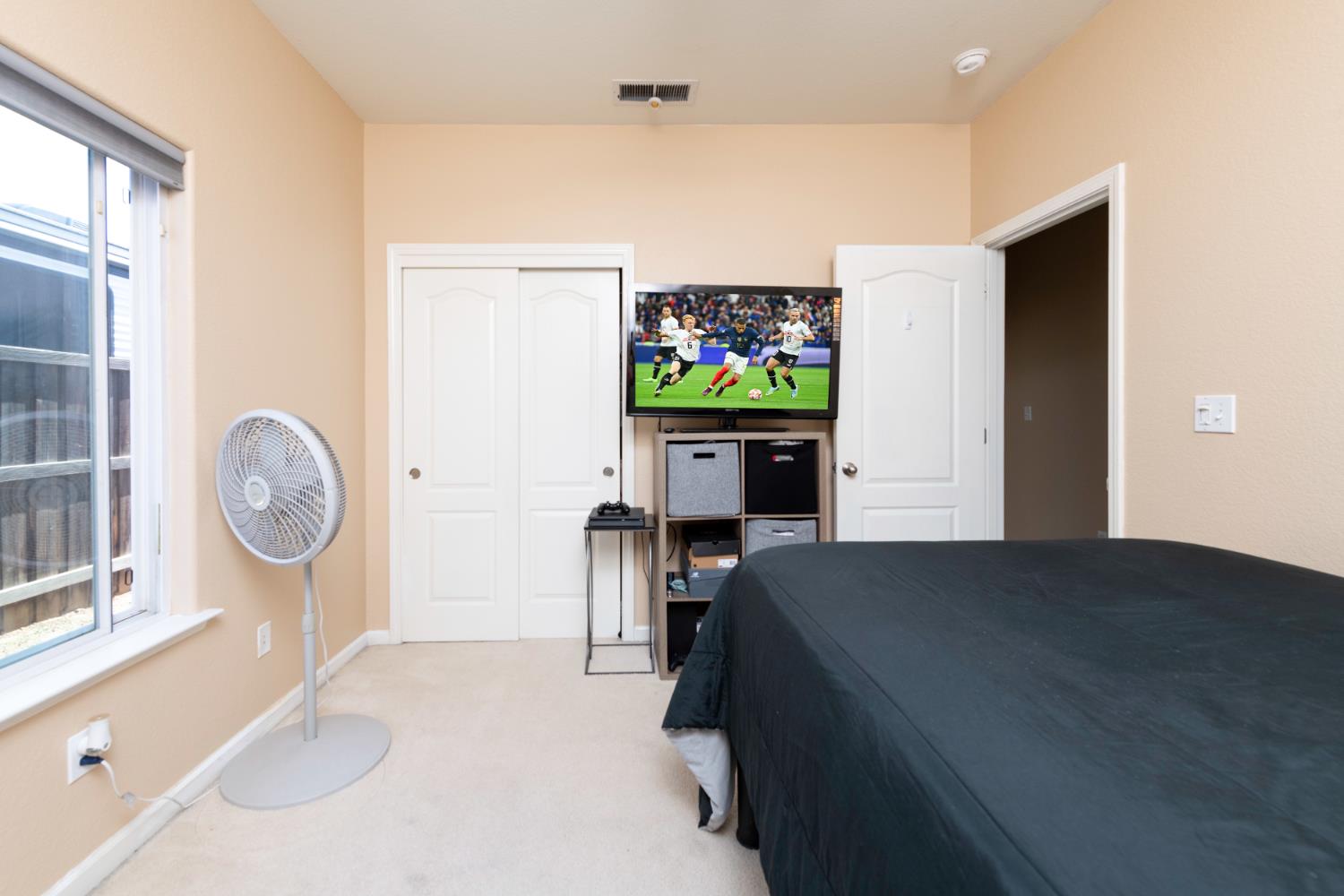 6525 E Raco Ave, Fresno, CA 93727