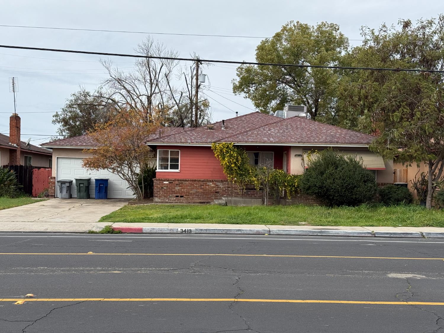 3413 N Millbrook Ave, Fresno, CA 93726