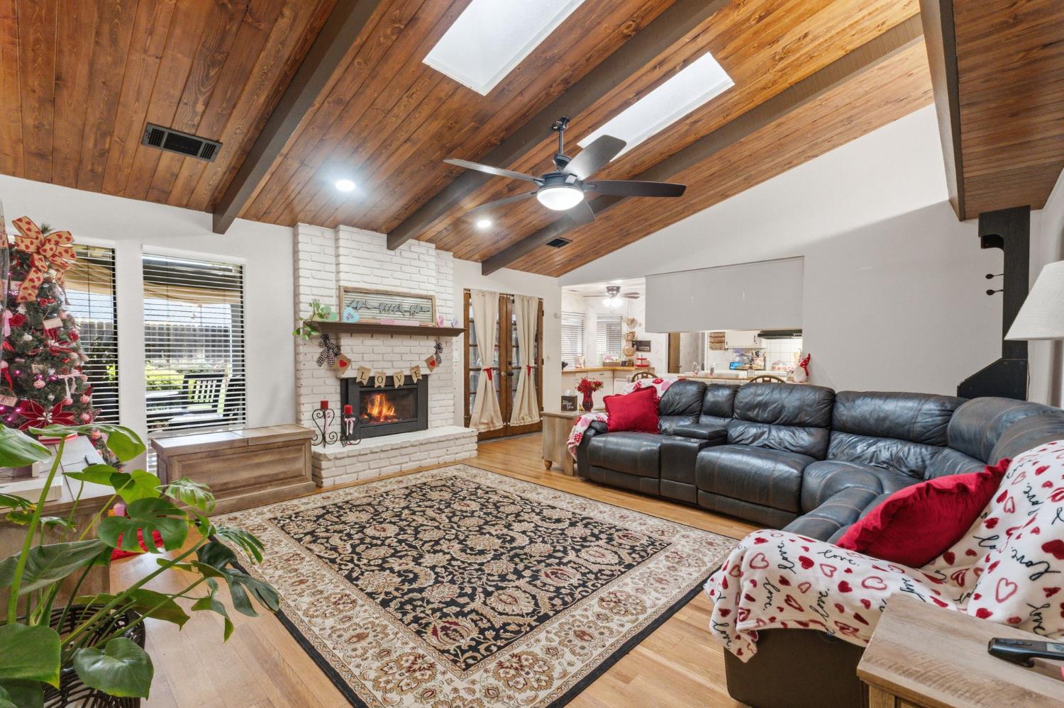 6479 N Blosser Ave, Fresno, CA 93711