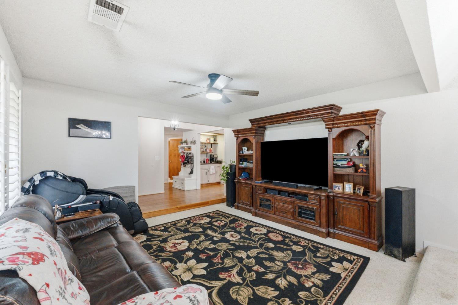 6479 N Blosser Ave, Fresno, CA 93711