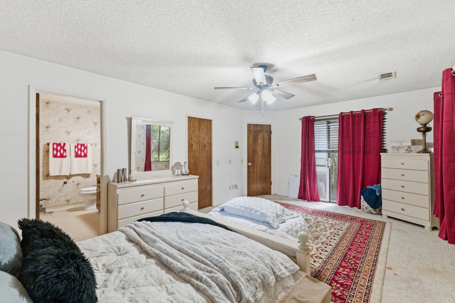 6479 N Blosser Ave, Fresno, CA 93711