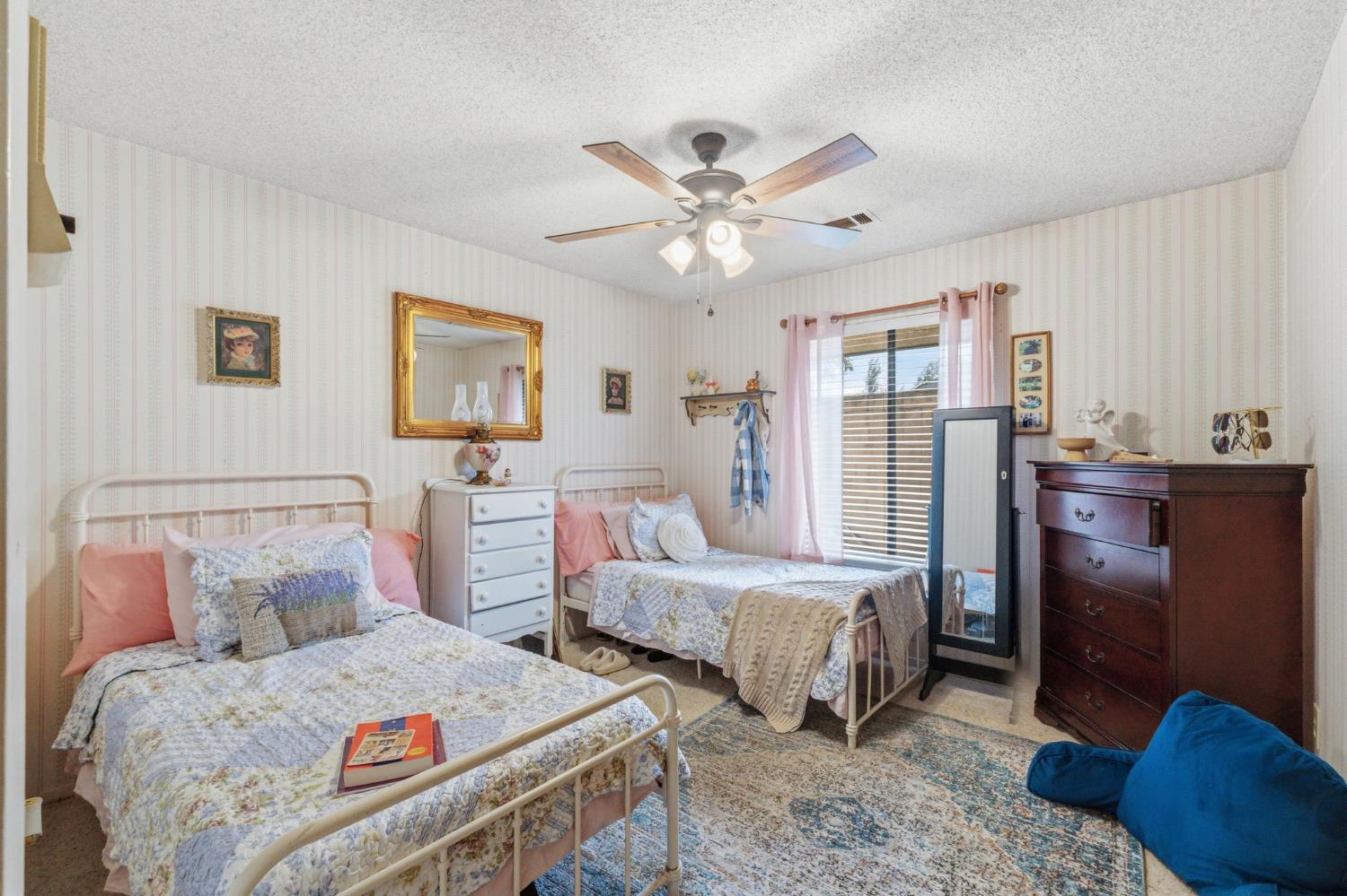 6479 N Blosser Ave, Fresno, CA 93711