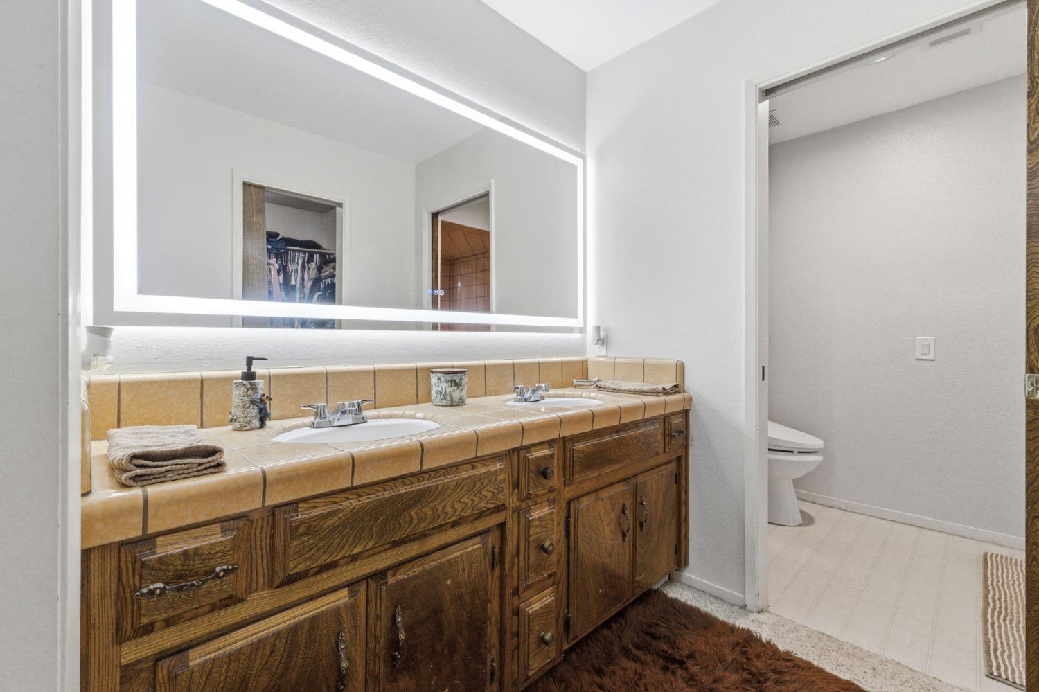 6479 N Blosser Ave, Fresno, CA 93711