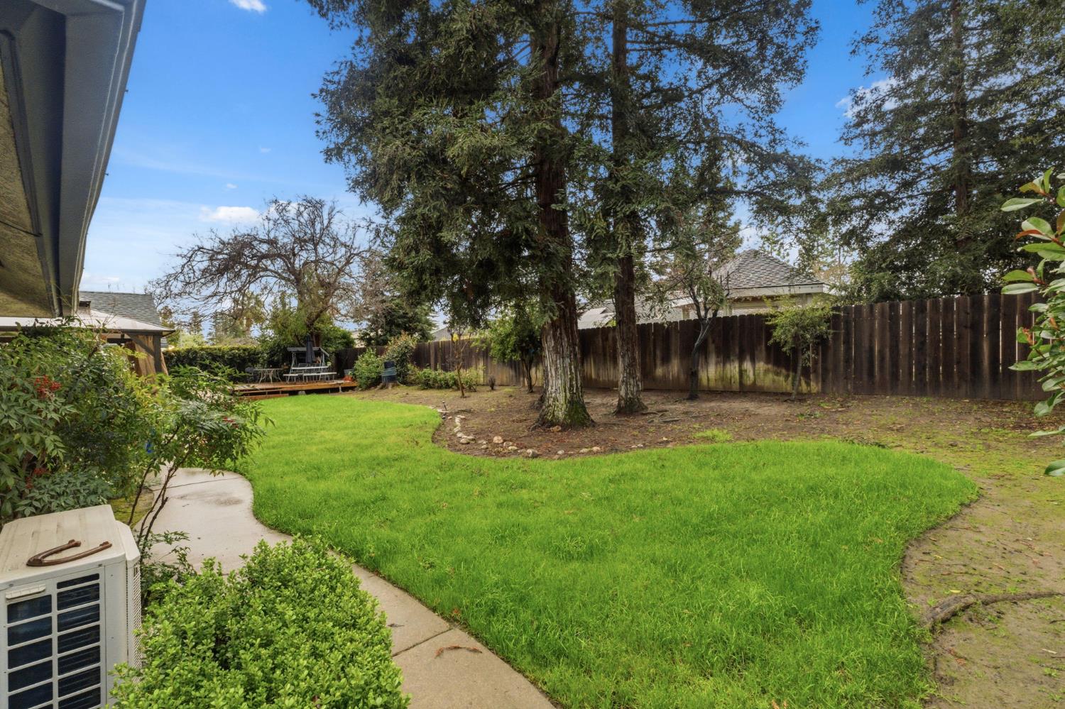6479 N Blosser Ave, Fresno, CA 93711