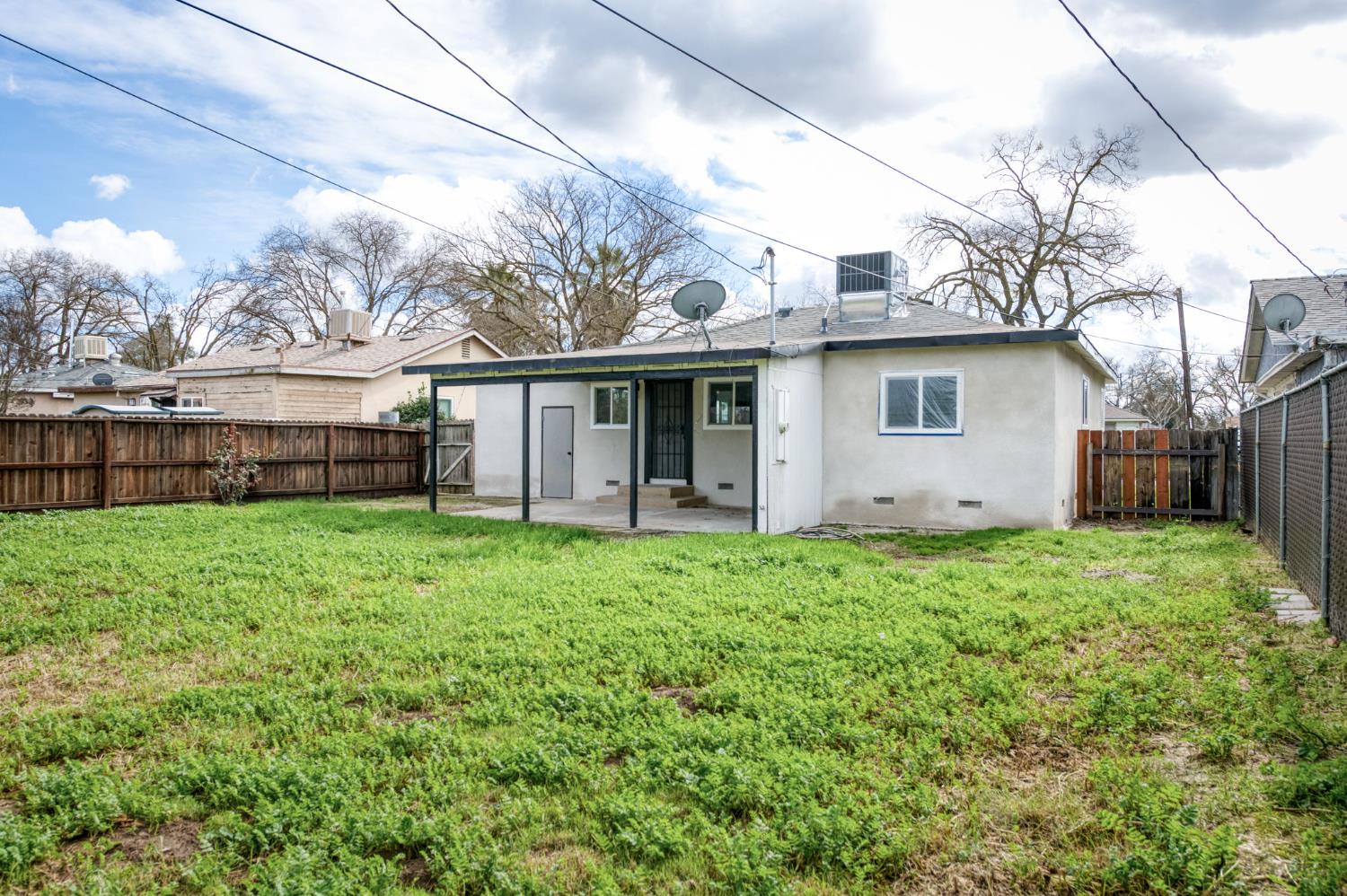 937 E Calwa Ave, Fresno, CA 93706