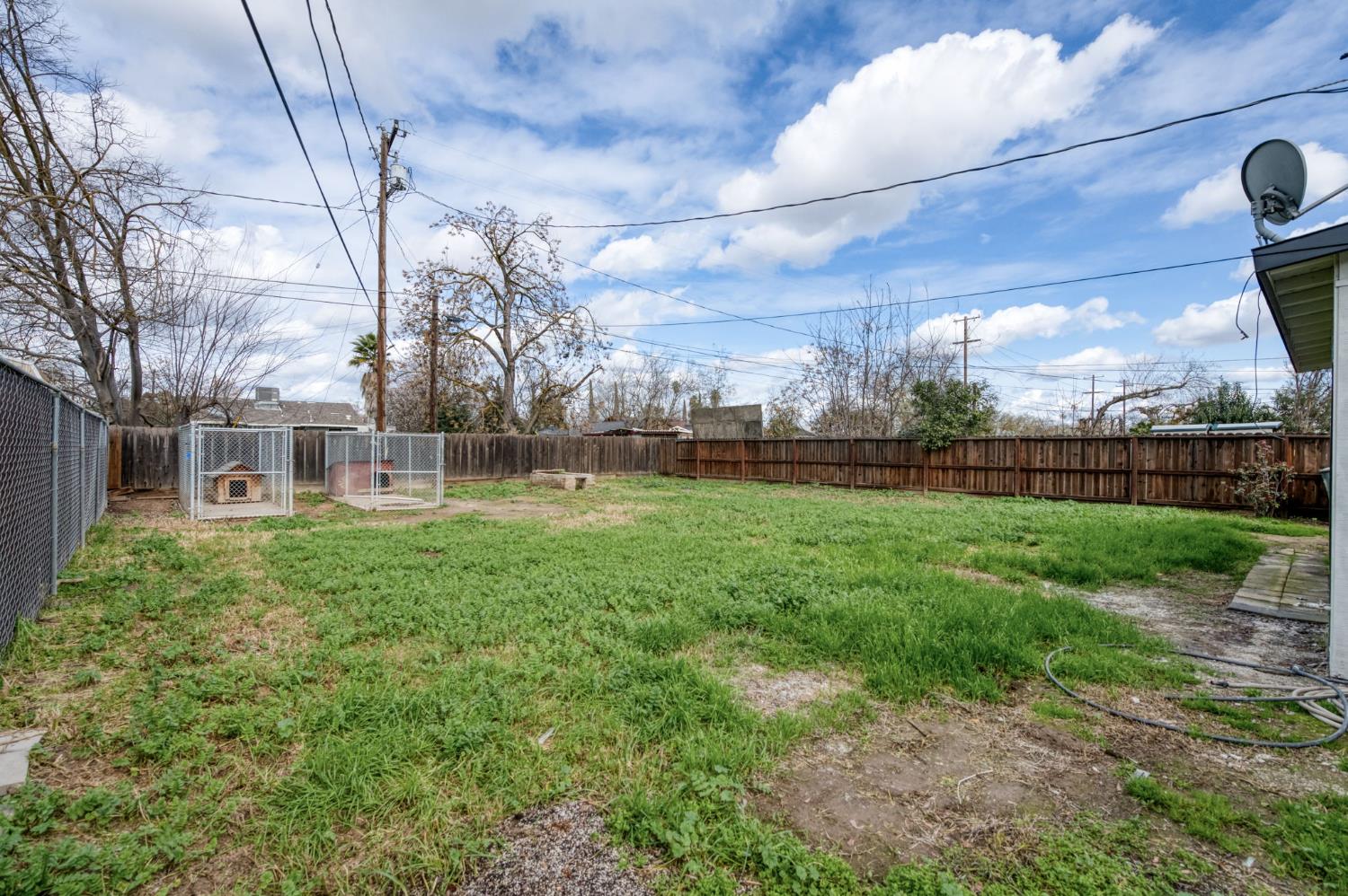 937 E Calwa Ave, Fresno, CA 93706