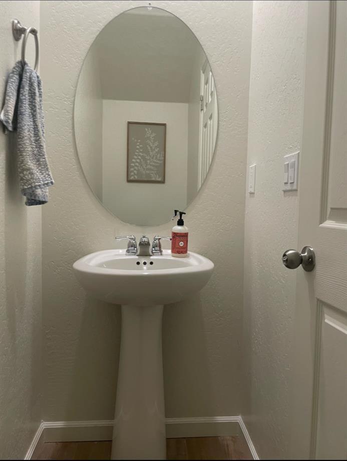 6302 E Moscato Dr, Fresno, CA 93727