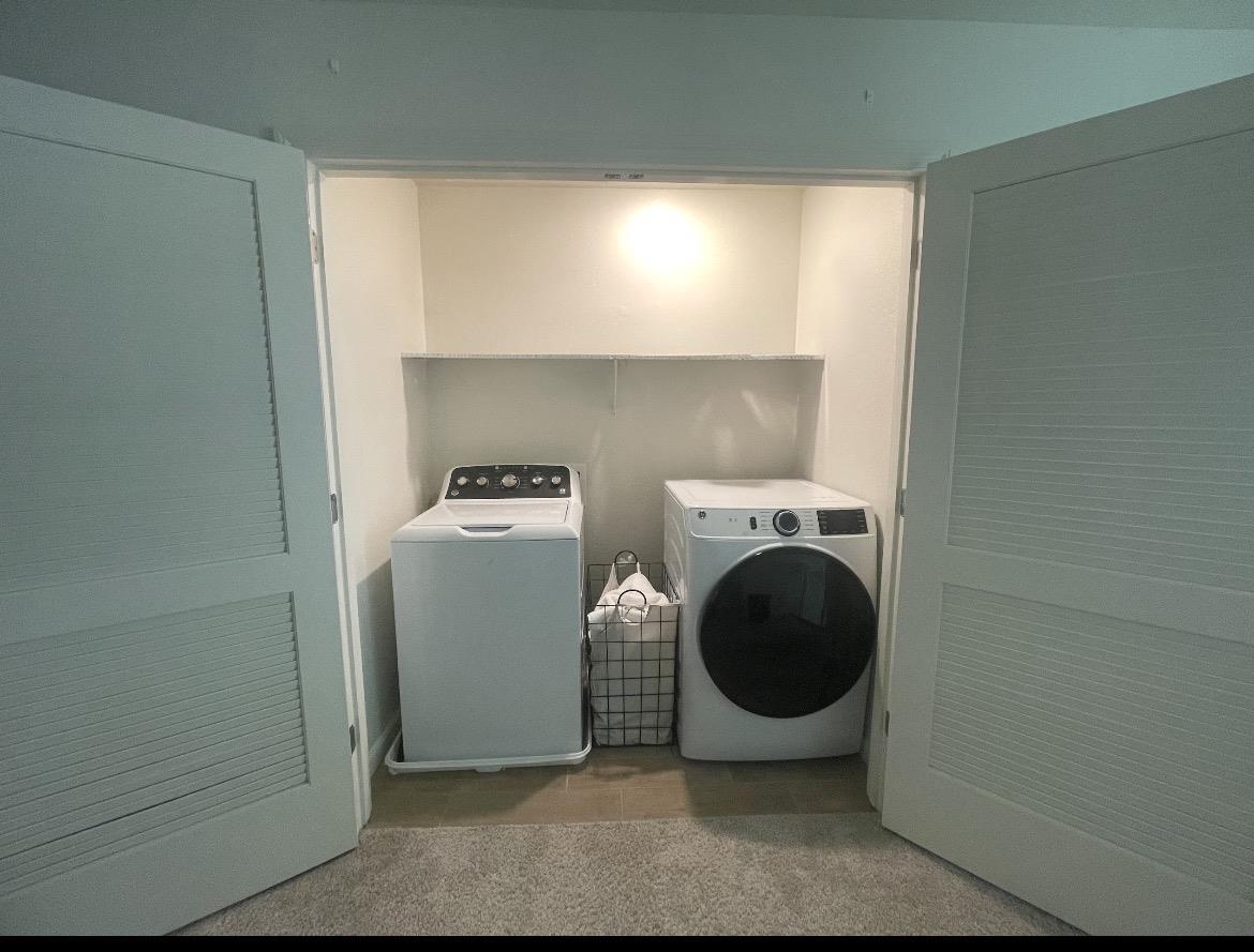 6302 E Moscato Dr, Fresno, CA 93727