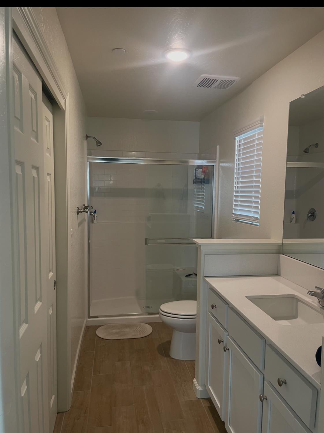 6302 E Moscato Dr, Fresno, CA 93727