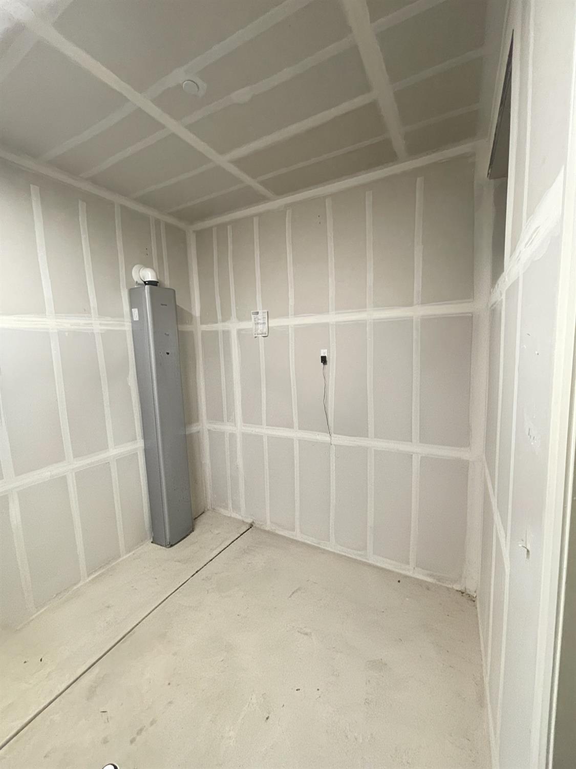 6302 E Moscato Dr, Fresno, CA 93727