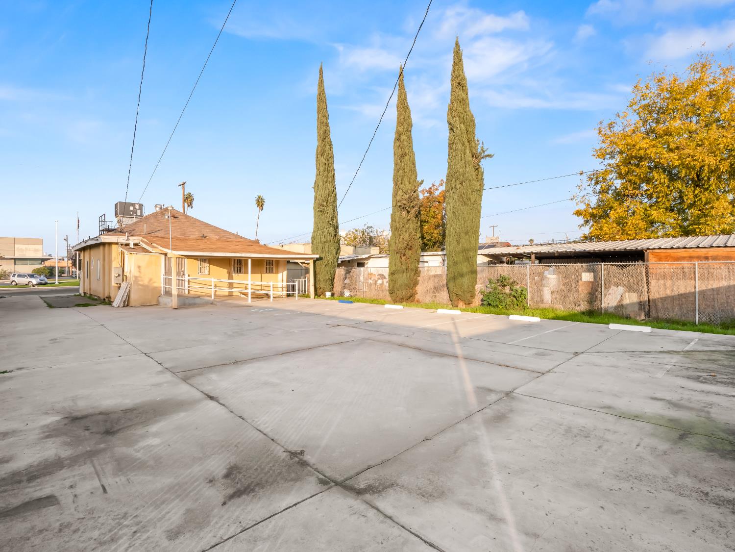 2624 E olive, Fresno, CA 93701