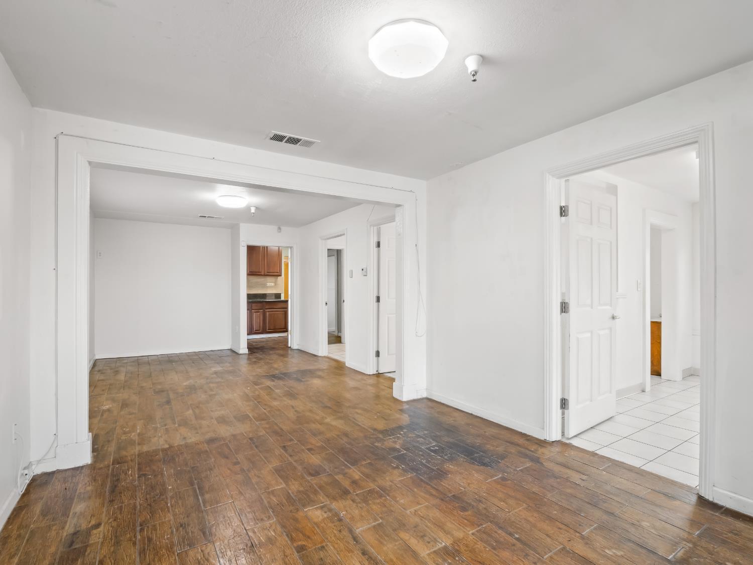 2624 E olive, Fresno, CA 93701