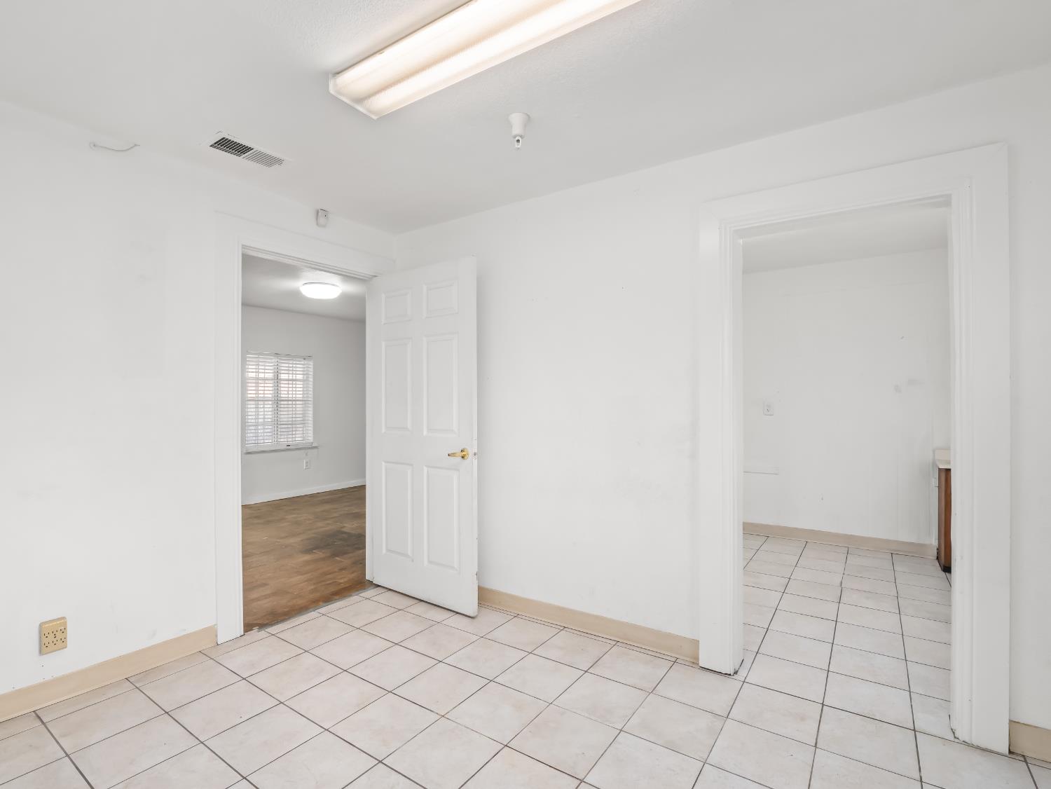 2624 E olive, Fresno, CA 93701