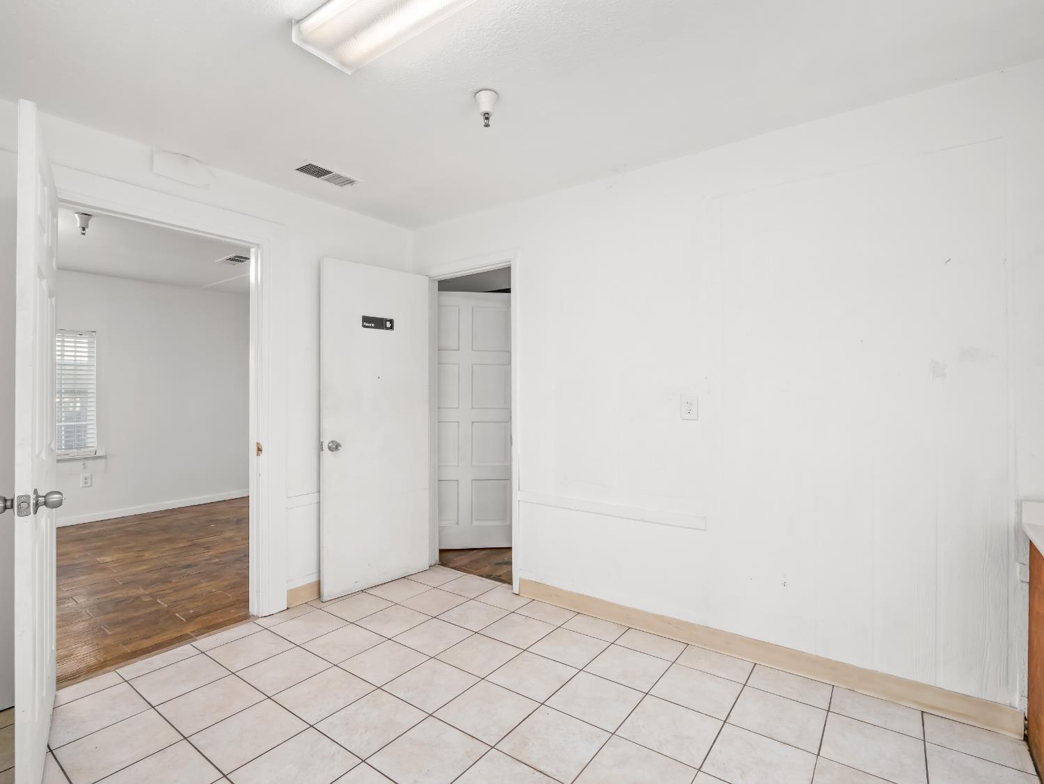 2624 E olive, Fresno, CA 93701