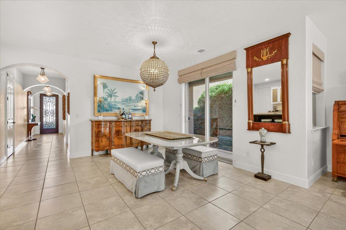 11370 N Via Napoli Dr, Fresno, CA 93730