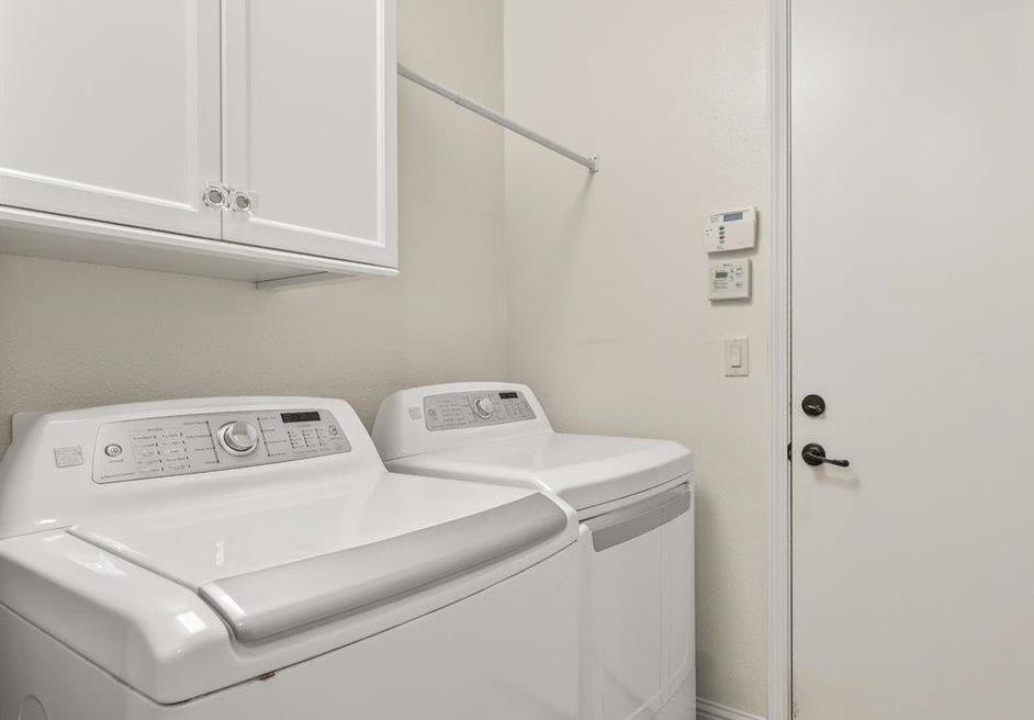 11370 N Via Napoli Dr, Fresno, CA 93730