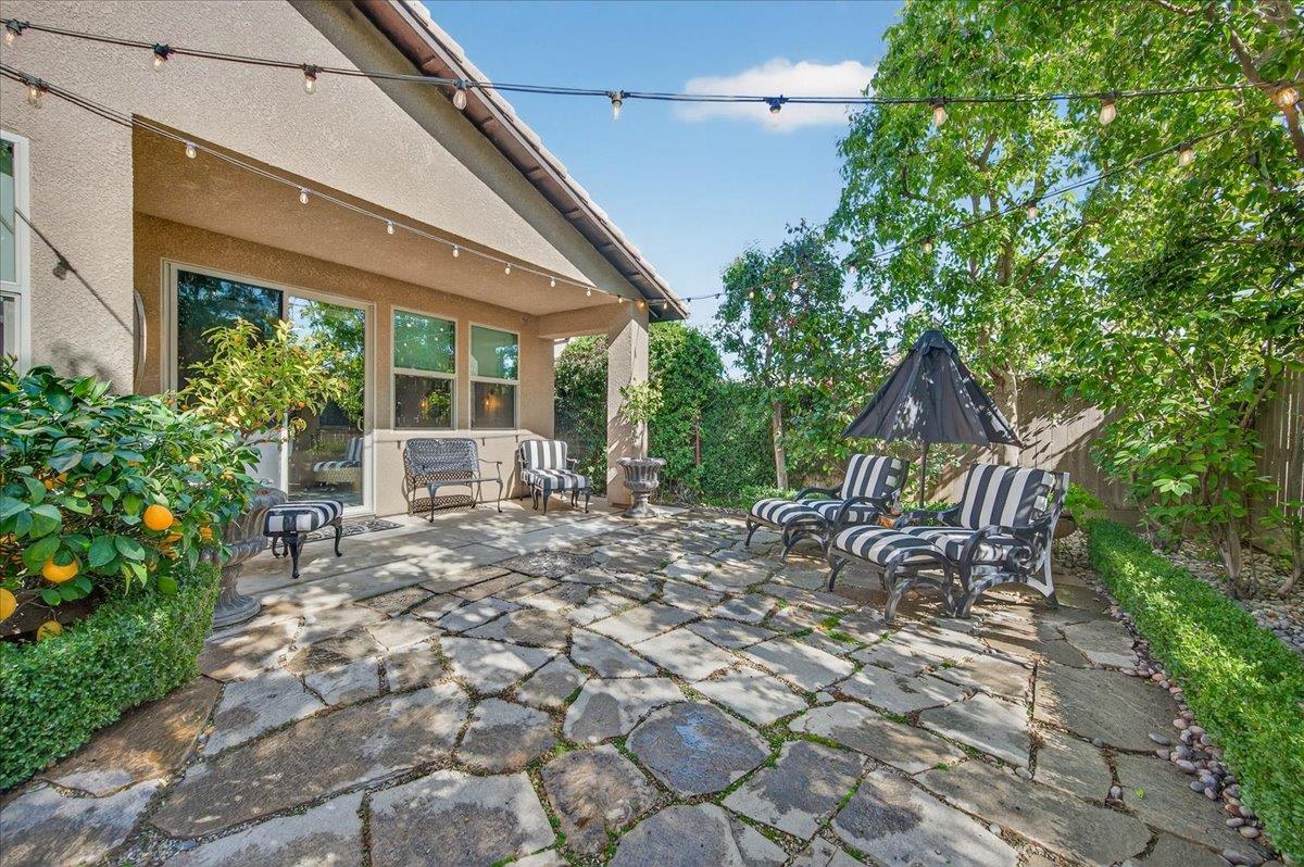 11370 N Via Napoli Dr, Fresno, CA 93730