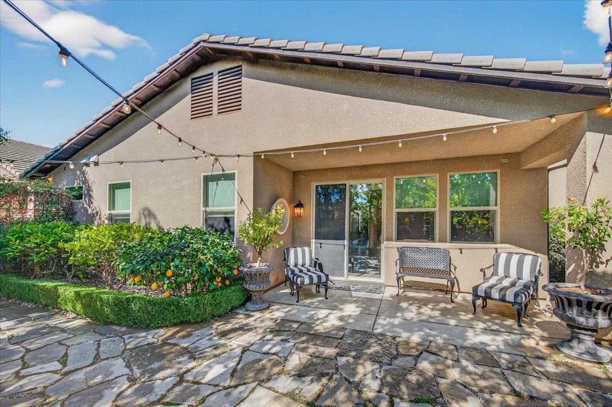 11370 N Via Napoli Dr, Fresno, CA 93730