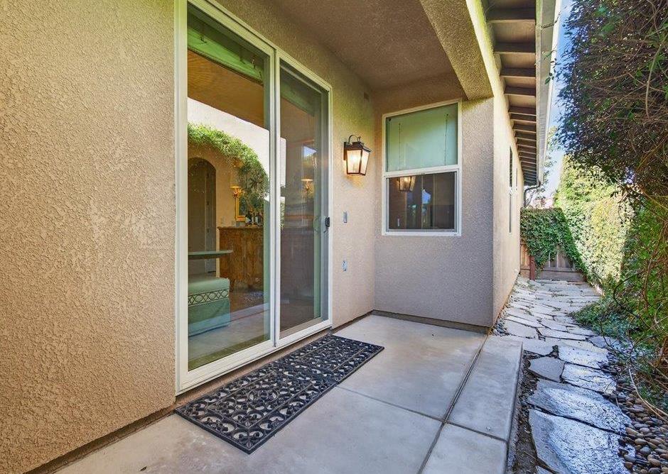 11370 N Via Napoli Dr, Fresno, CA 93730