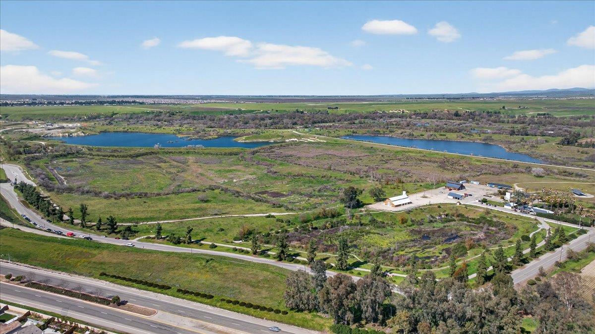 11370 N Via Napoli Dr, Fresno, CA 93730