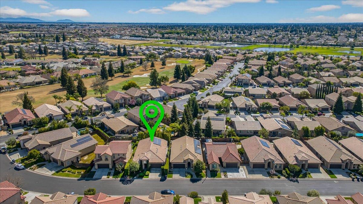 11370 N Via Napoli Dr, Fresno, CA 93730