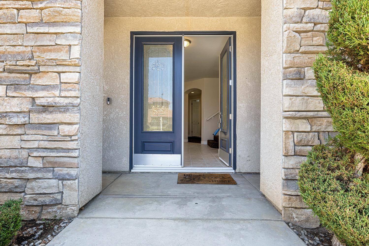 8420 N Ann Ave, Fresno, CA 93720