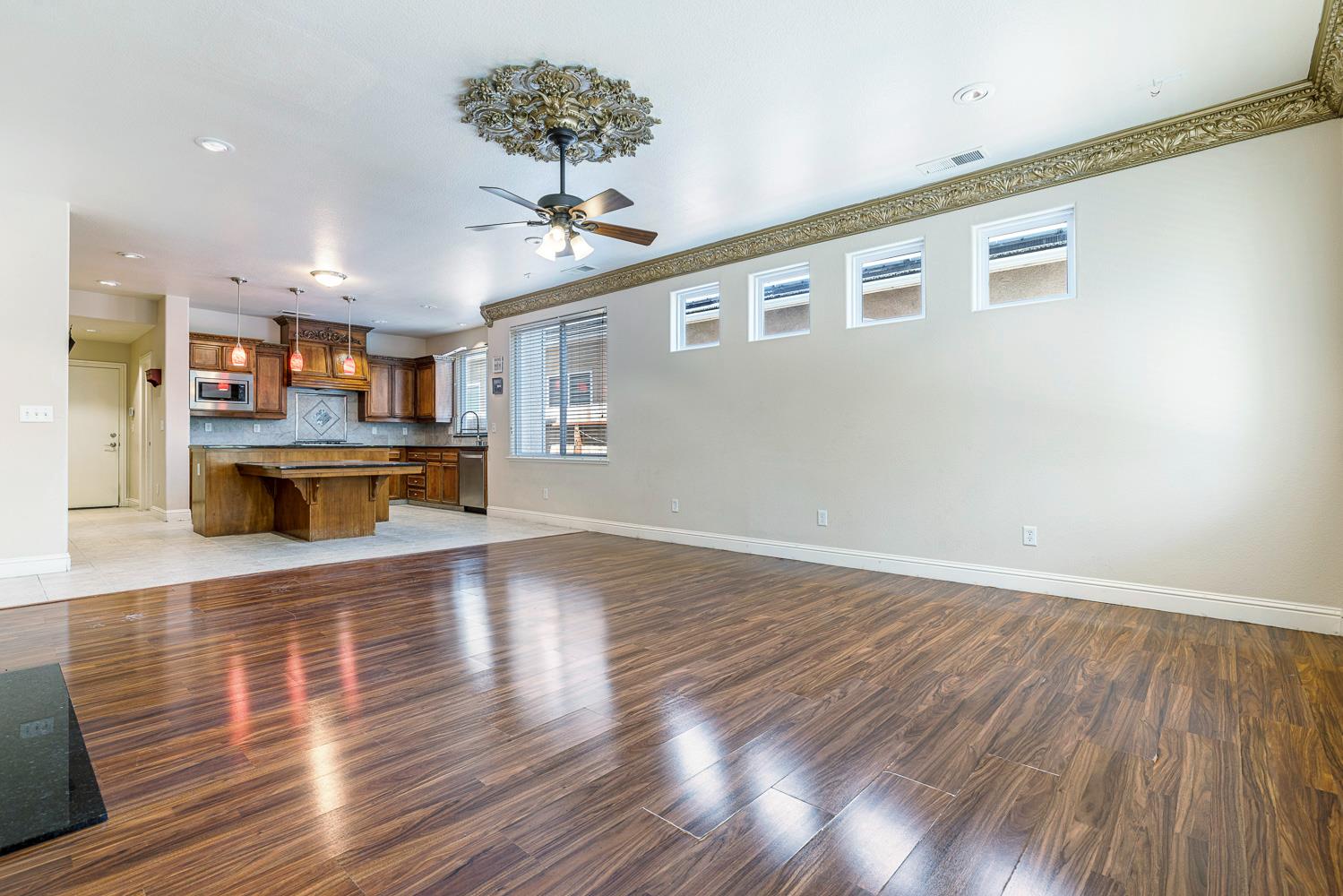 8420 N Ann Ave, Fresno, CA 93720