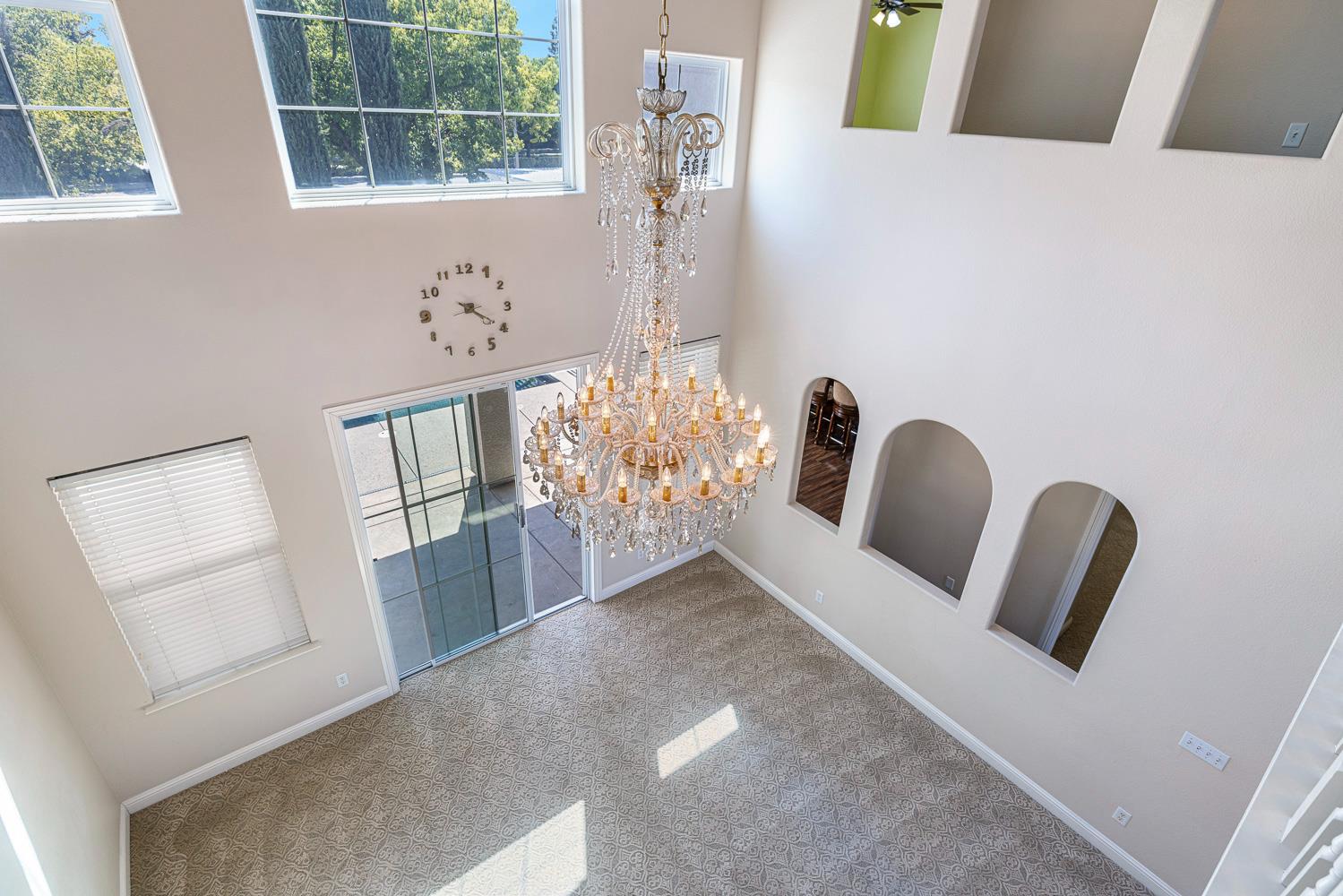 8420 N Ann Ave, Fresno, CA 93720