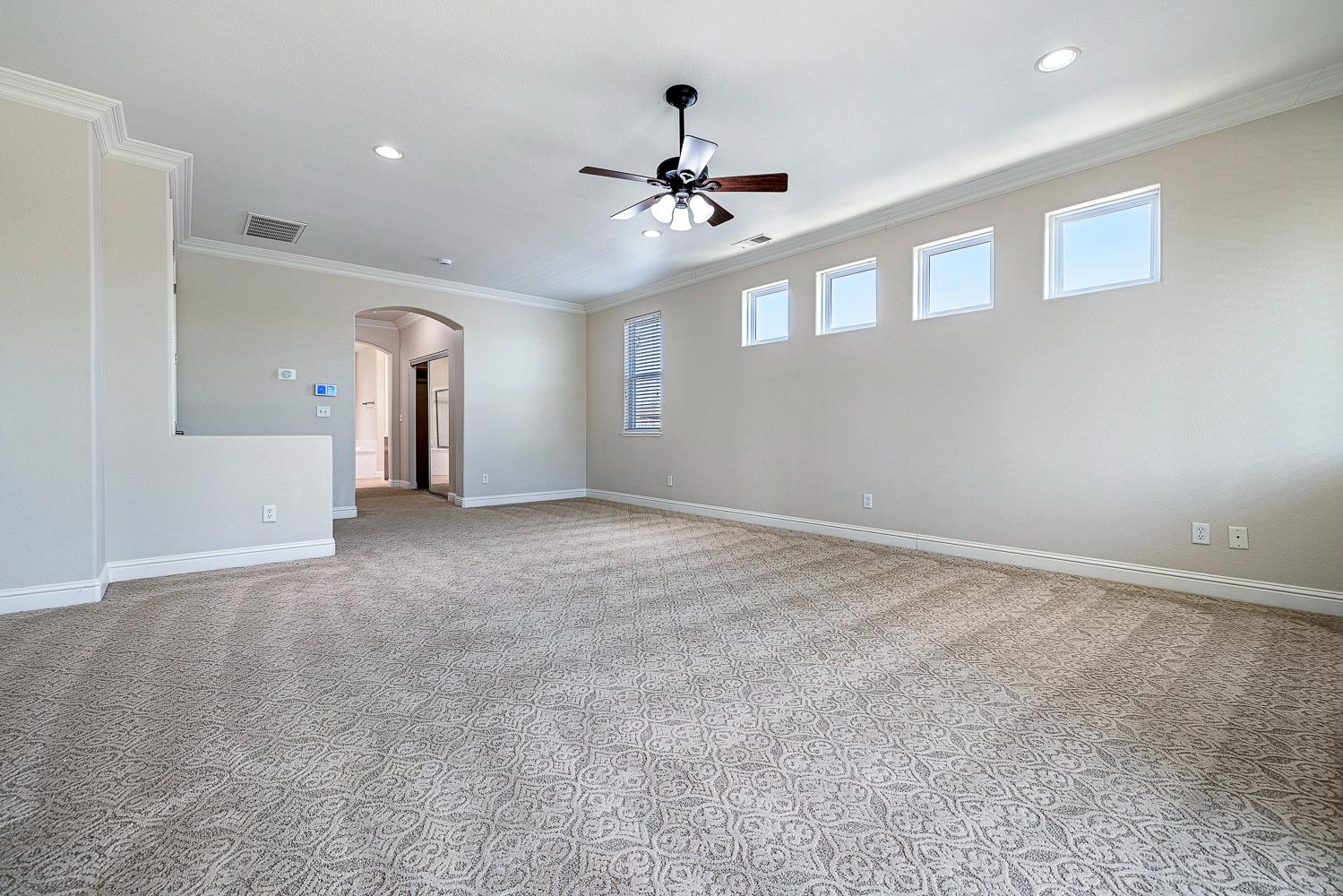 8420 N Ann Ave, Fresno, CA 93720