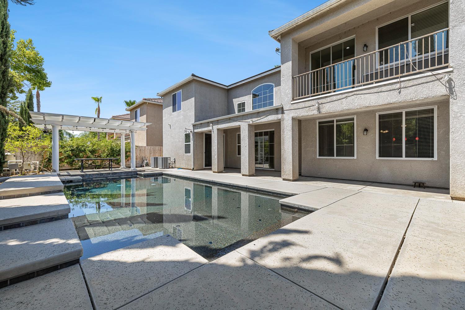 8420 N Ann Ave, Fresno, CA 93720