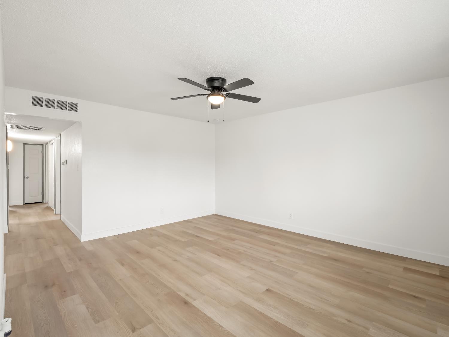 2855 Adler Ave, Clovis, CA 93612