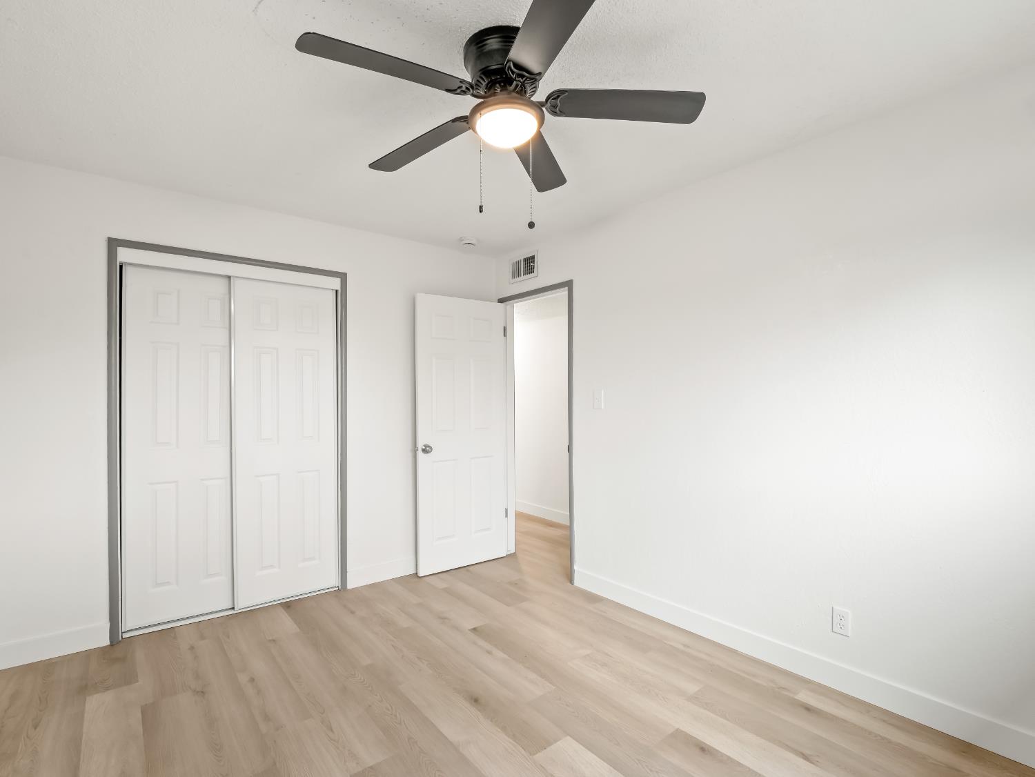 2855 Adler Ave, Clovis, CA 93612