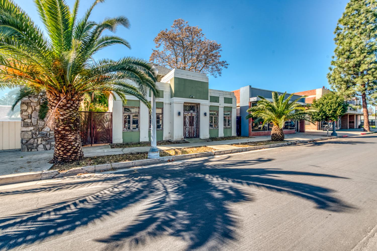 1821 Van Ness Ave, Fresno, CA 93721