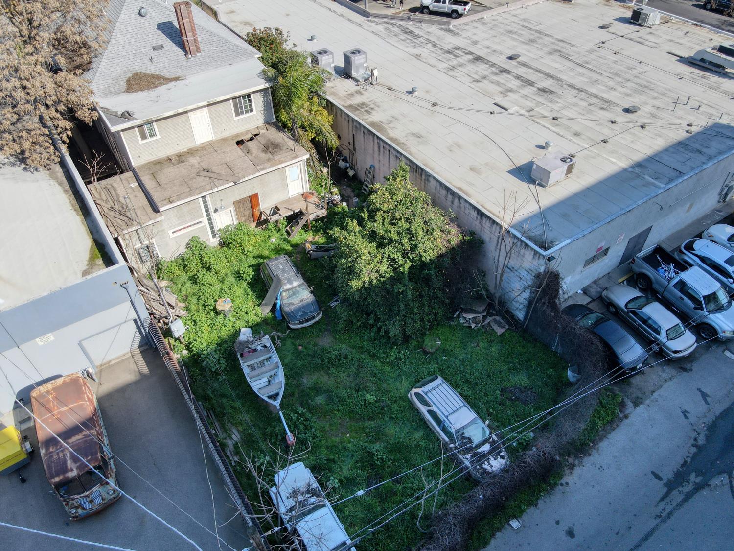 1821 Van Ness Ave, Fresno, CA 93721