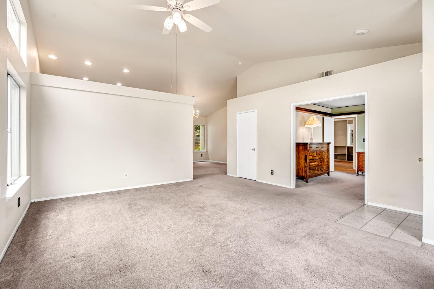 2746 Beverly Ave, Clovis, CA 93611