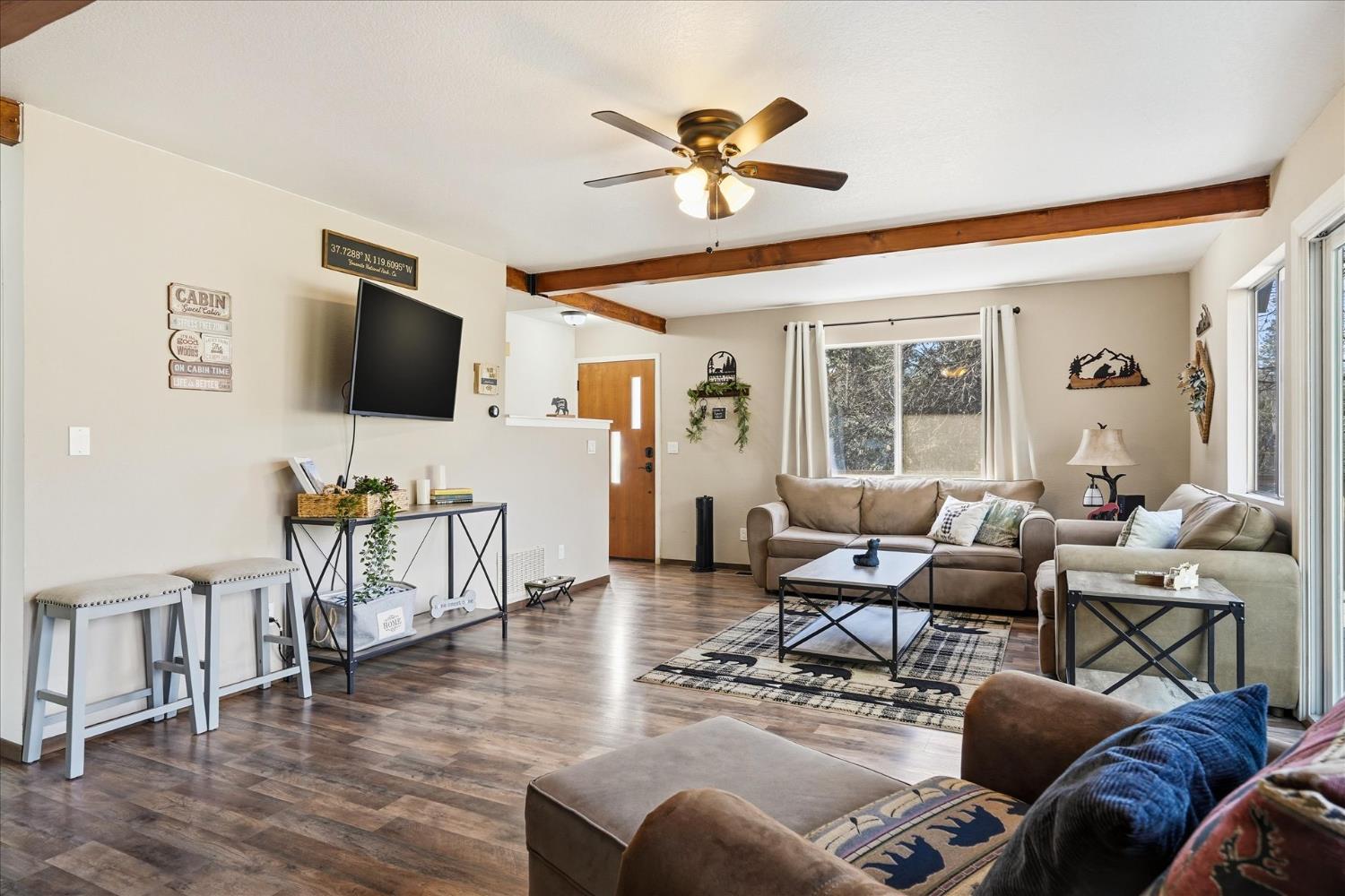 43149 W Sugar Pine Dr, Oakhurst, CA 93644