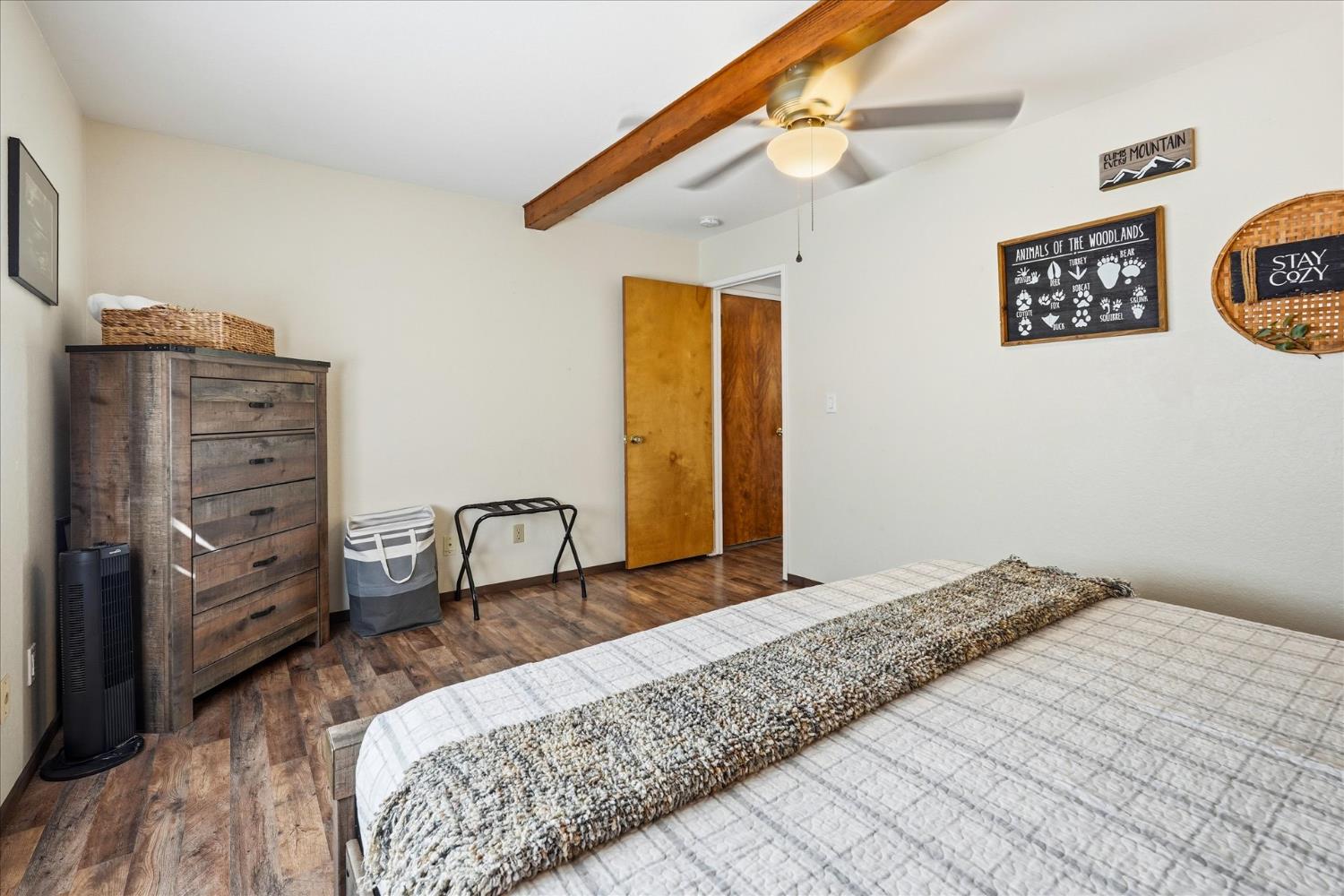 43149 W Sugar Pine Dr, Oakhurst, CA 93644