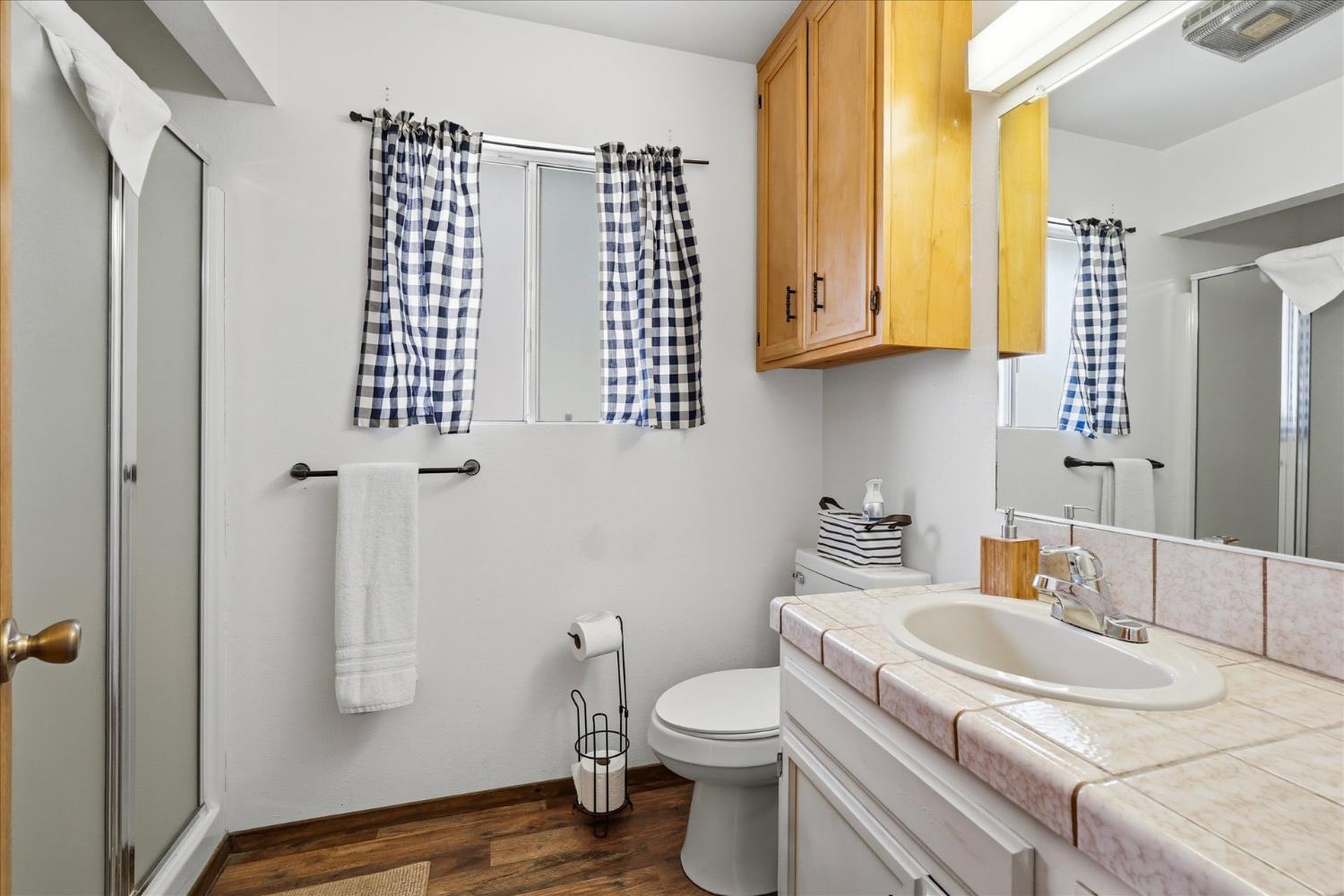 43149 W Sugar Pine Dr, Oakhurst, CA 93644