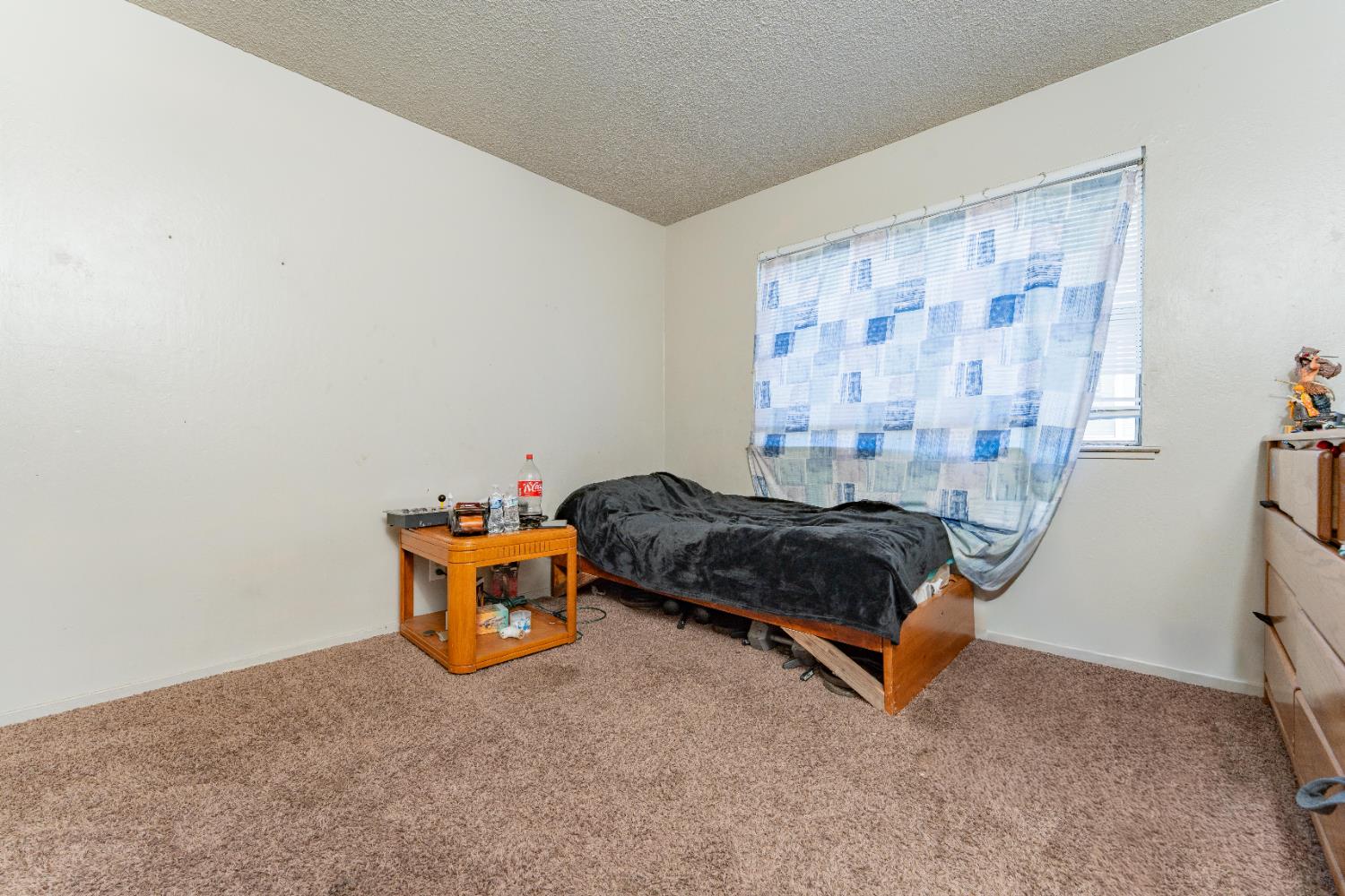 2640 W 2640 W Fairmont Ave #101, Fresno, CA 93705