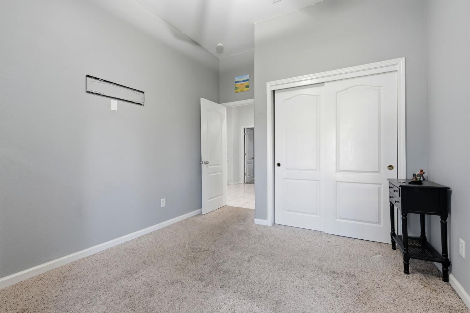 2857 E Ryan Ln, Fresno, CA 93720