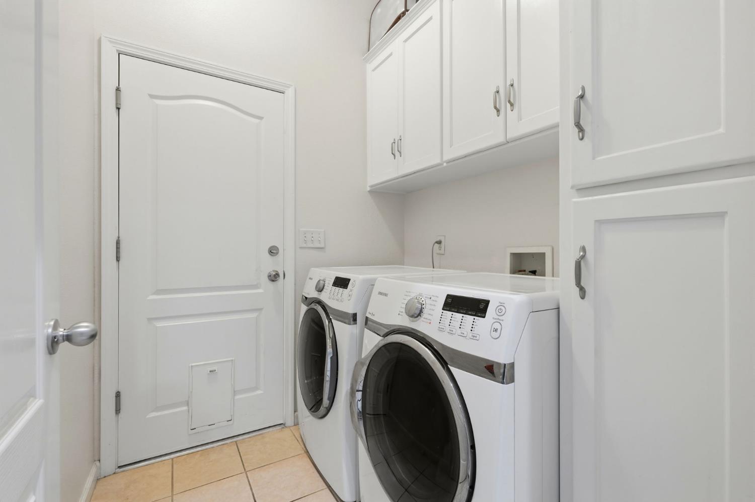 2857 E Ryan Ln, Fresno, CA 93720