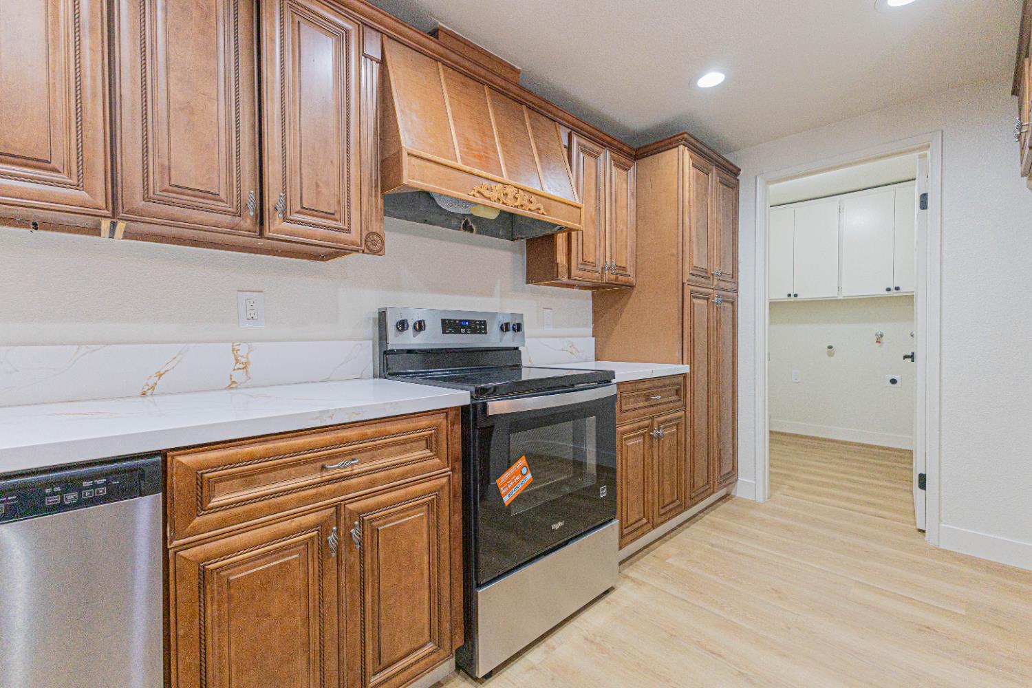 715 Rosehill Dr, Chowchilla, CA 93610