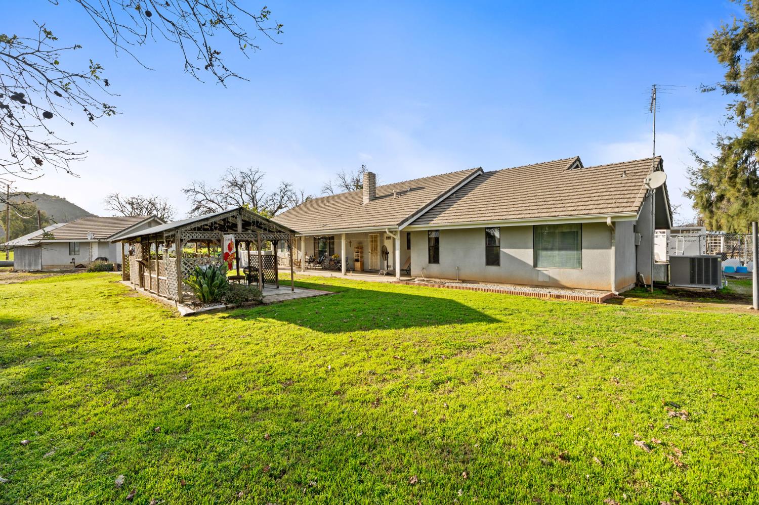 39500 Millwood #C, Woodlake, CA 93286