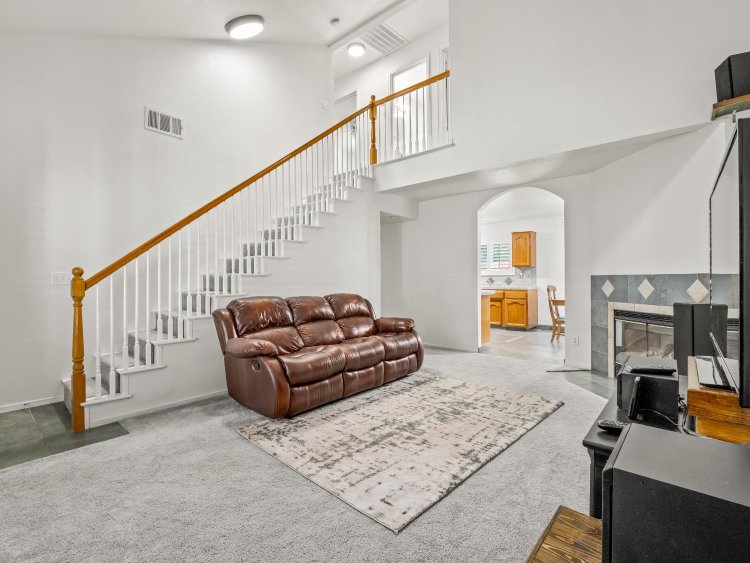 1334 Shirley Ave, Clovis, CA 93611