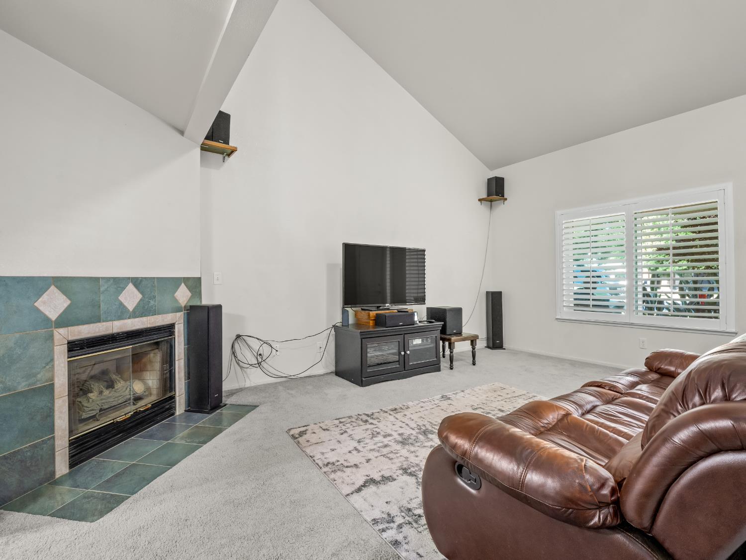 1334 Shirley Ave, Clovis, CA 93611