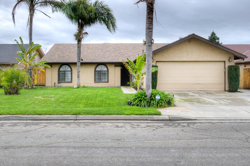 3643 W Robinson Ave, Fresno, CA 93722