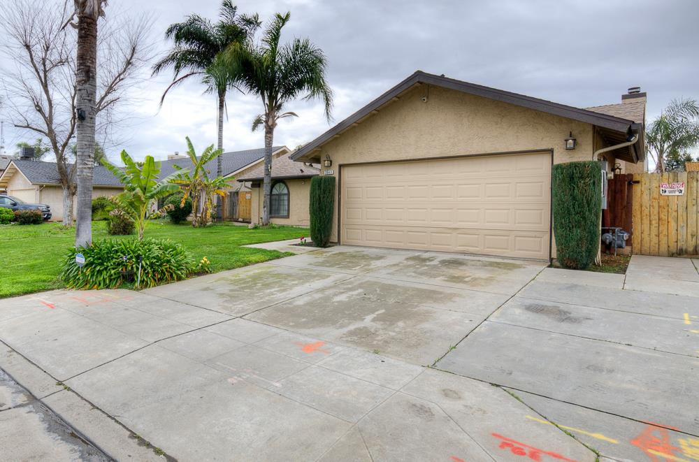 3643 W Robinson Ave, Fresno, CA 93722