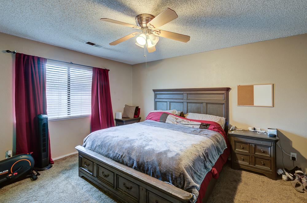 3643 W Robinson Ave, Fresno, CA 93722