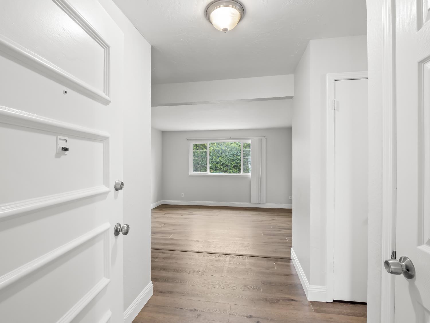 5833 E Pontiac Way, Fresno, CA 93727